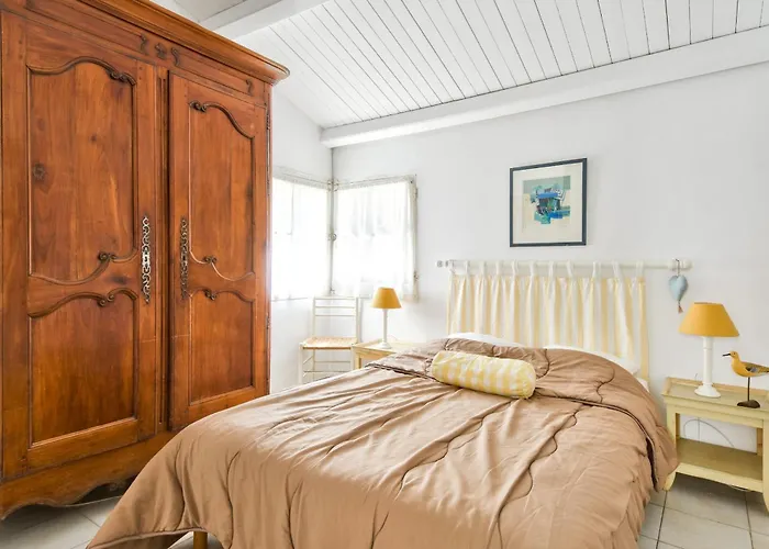 500 M De La - Jardin - Maison Pour 6 度假居 *