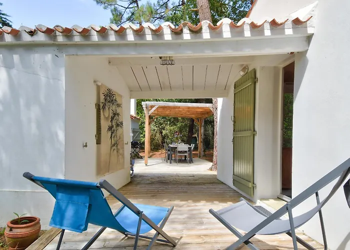 500 M De La - Jardin - Maison Pour 6 * 诺亚芒提亚