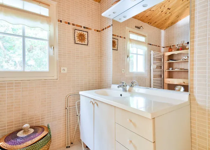 度假居 500 M De La - Jardin - Maison Pour 6 *